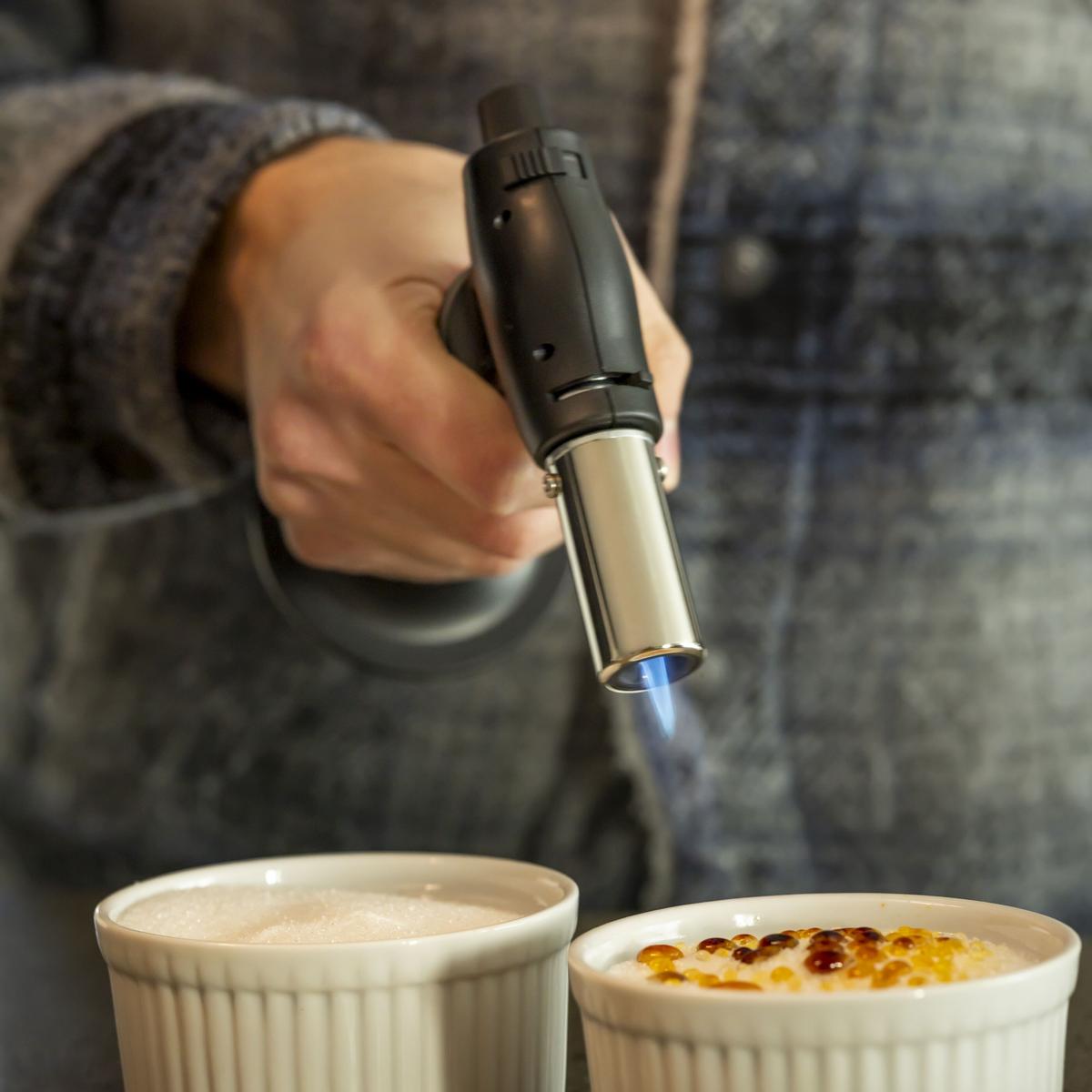 Creme brulee-brannare for att karamellisera sockret